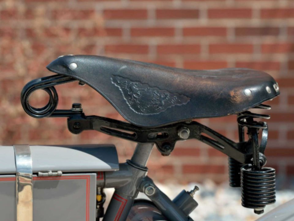 Harley-Davidson Strap Tank 1908